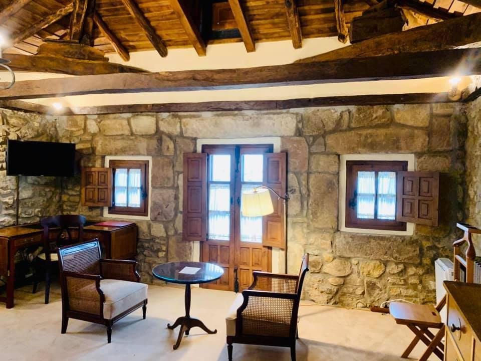 Posada La Torre De La Quintana لييندو المظهر الخارجي الصورة